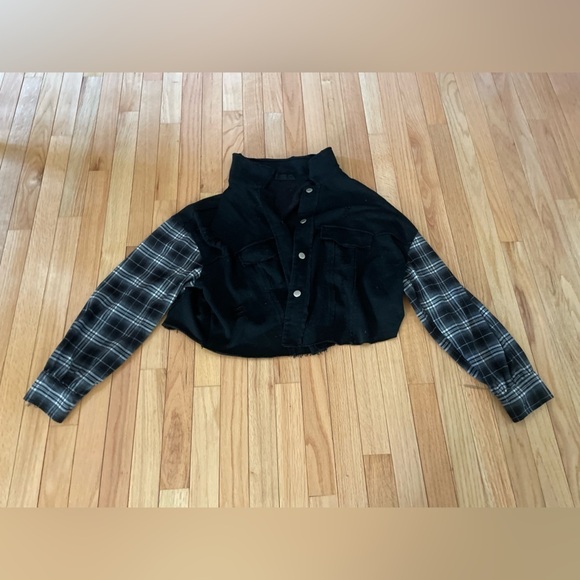 Hazel Black Jacket with Plaid Sleeves Size Medium - Picture 1 of 10
